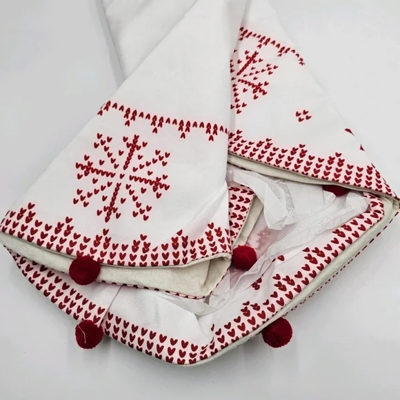 Ashland Christmas Holiday 48" Tree Skirt White Canvas Red Embroidered NWT - Picture 2 of 4
